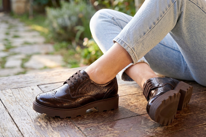 ERIC MICHAEL TORIE CRINKLE PATENT WINGTIP PLATFORM OXFORD