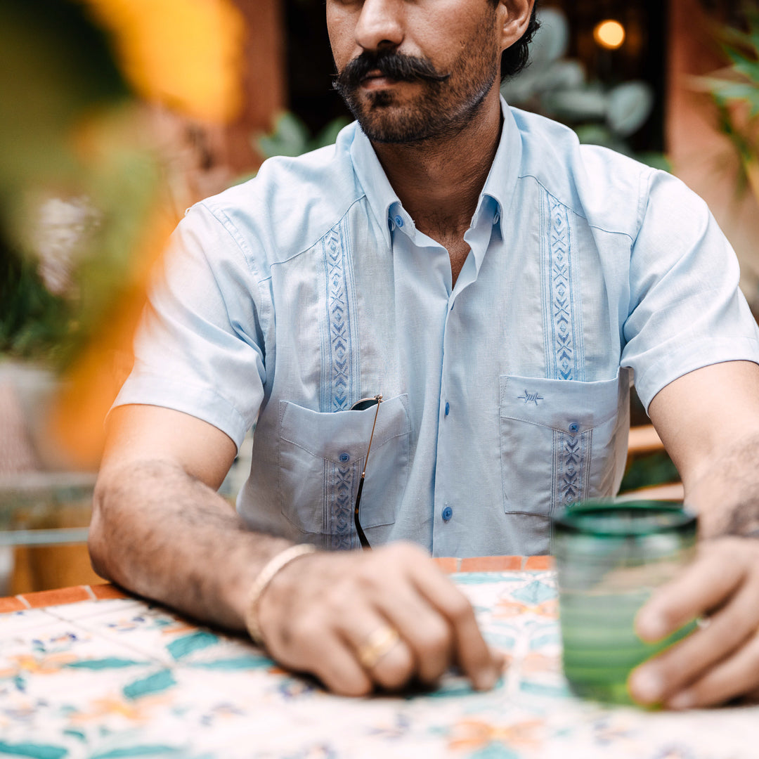 Tejas Guayabera - Benavides/Light Blue