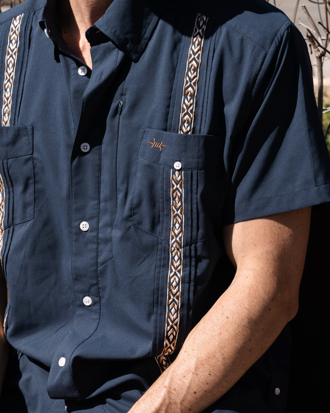 Guayabera Libre- Marino Cuero by Texas Standard