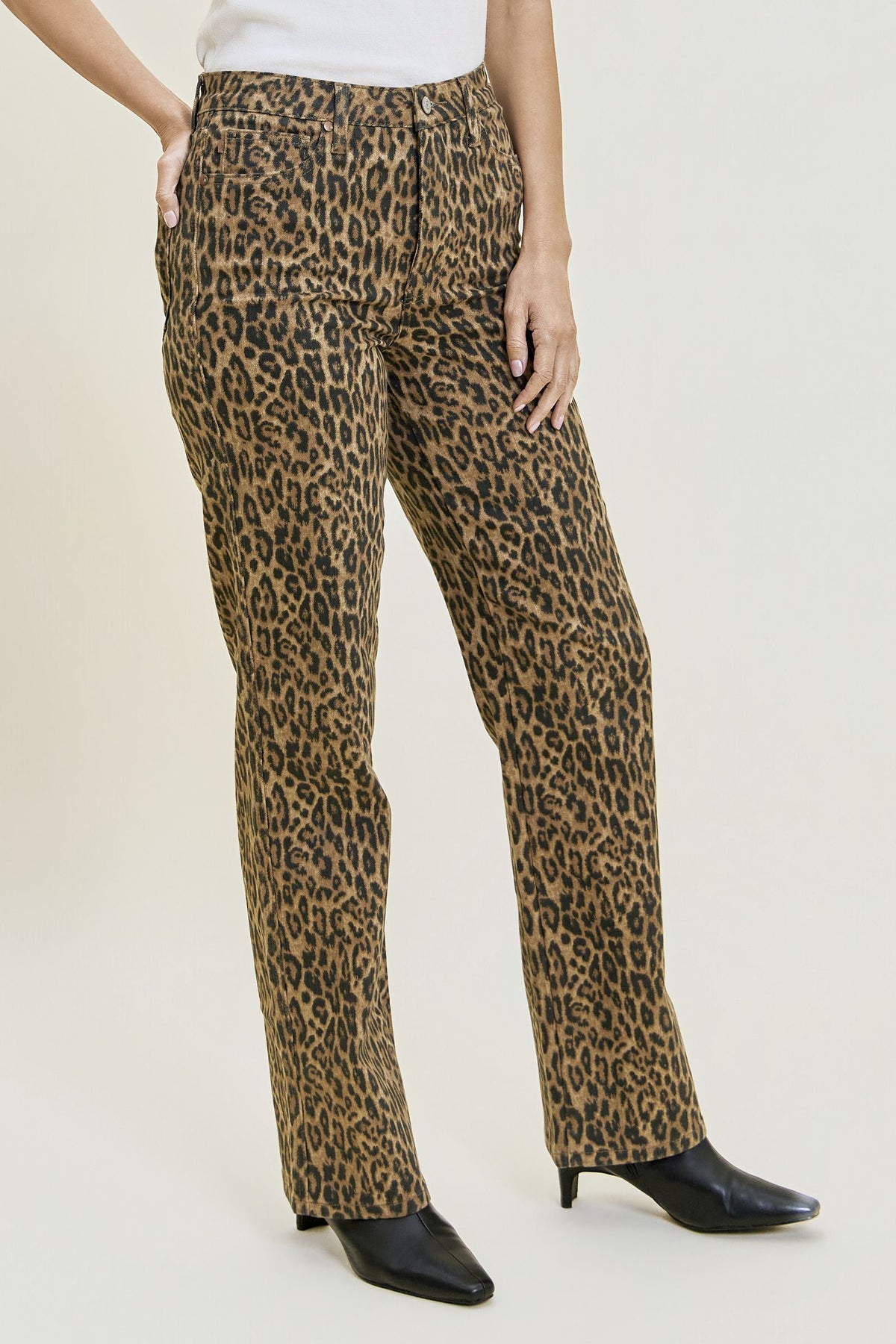 Judy Blue High Waist KIMBERLY Classic Straight Leopard Jeans